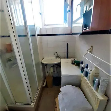 Charmant Appartement De 2 Pieces A Paris *